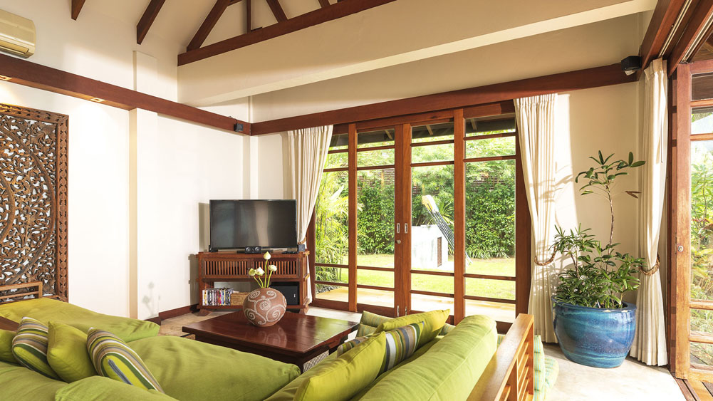 Villa Waimarie - Living room garden outlook
